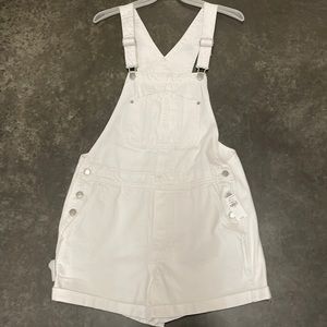 Brand new old navy white denim slouchy straight women’s shortalls size med
